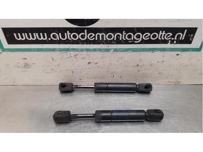 Gasdemperset Kofferdeksel van een Volkswagen Golf (Golf 91-), Gebruikt, -, Volkswagen, -