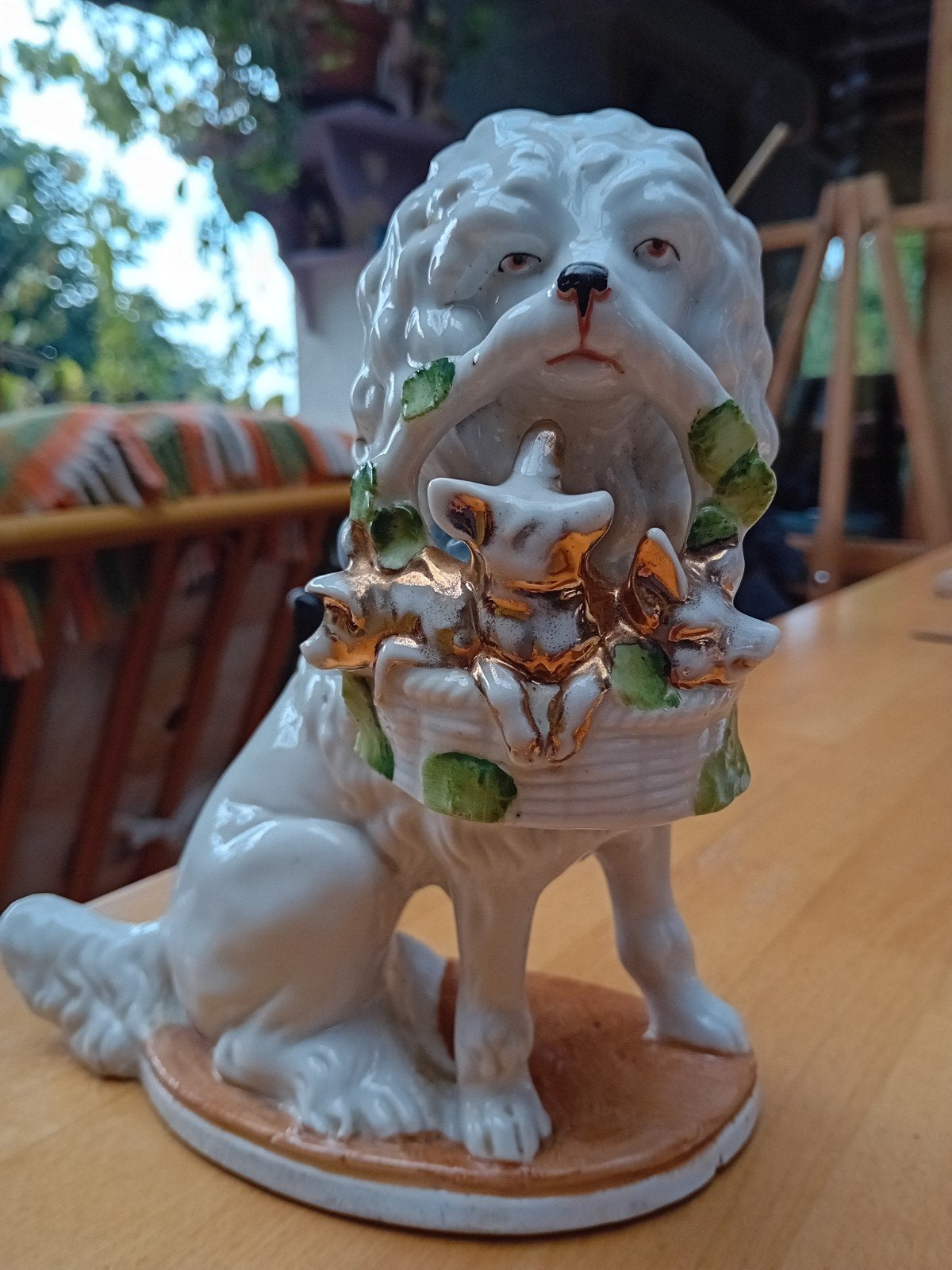 chien de Staffordshire anglais ancien en porcelaine avec pan, Collections, Enlèvement ou Envoi