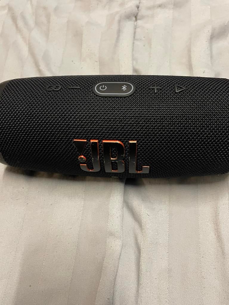 Jbl charge 5, Enlèvement, Comme neuf, Haut-parleur central, JBL