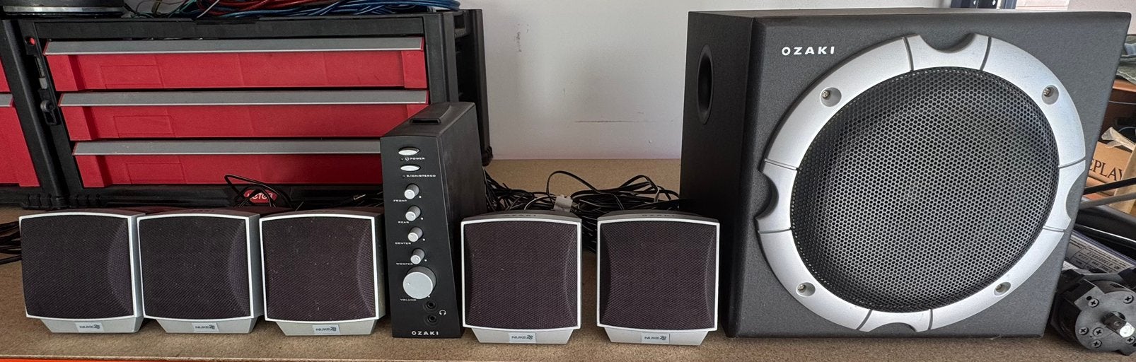 Ozaki Nuke 28 5.1 Surround Sound System – Complete set, Autres marques, Autres lecteurs, Enlèvement, Utilisé
