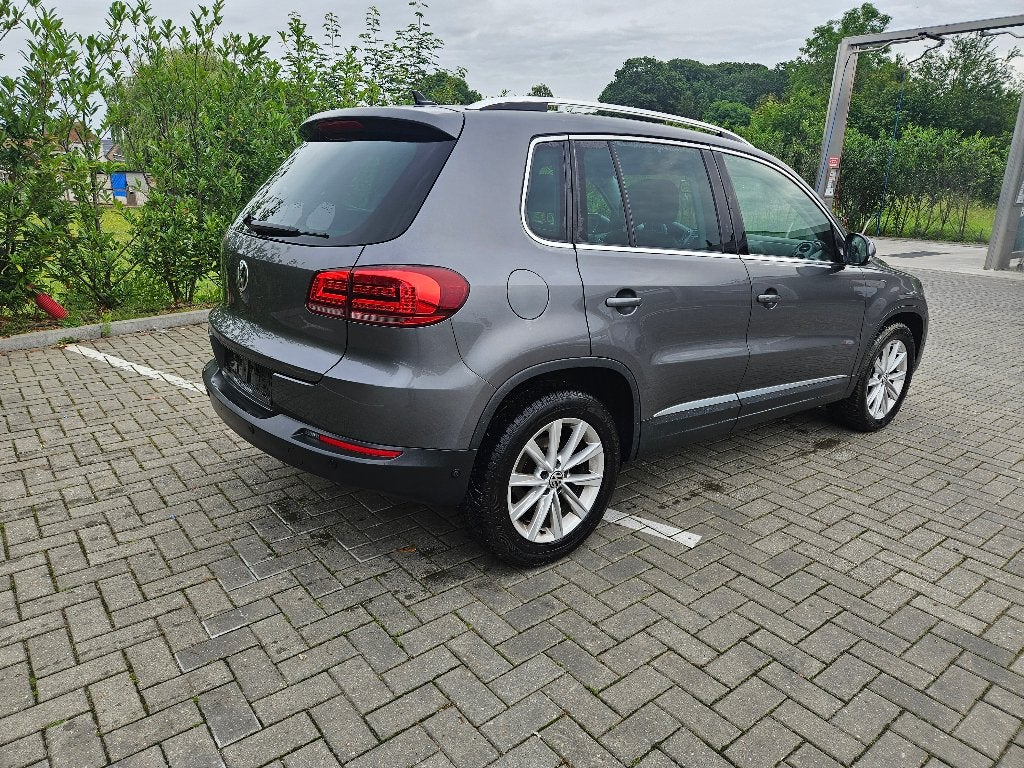 Volkswagen Tiguan 2.0 TDi EURO 6B CT OK + CAR-PASS, Autos, Cuir, Argent ou Gris, Achat, Euro 6