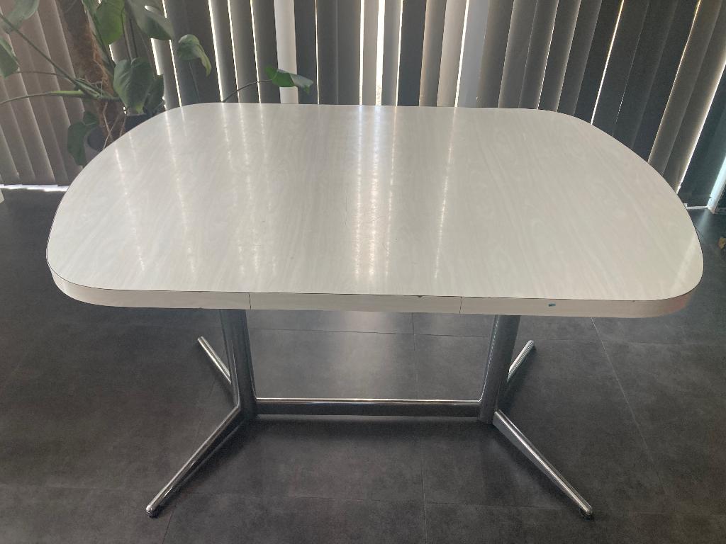 Tafel wit met chroom onderstel, Huis en Inrichting, Ophalen, Gebruikt, 100 tot 150 cm, 50 tot 100 cm