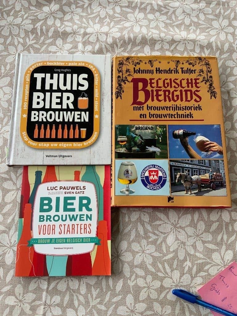 Bier brouwen.  Belgische biergids, Ophalen of Verzenden, Gelezen
