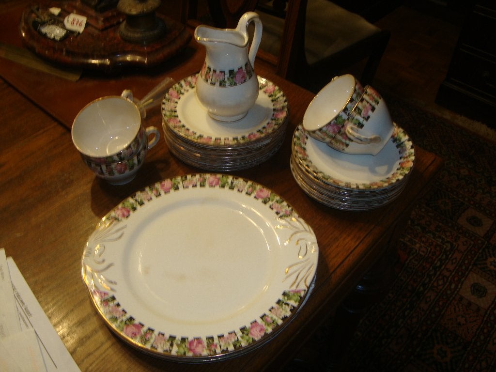 Deel van een Art Deco koffieservies in Engels aardewerk., Ophalen