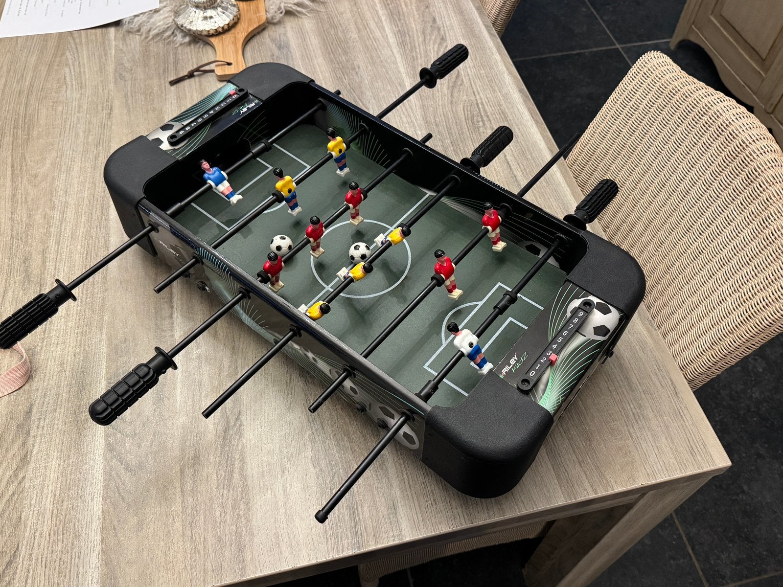 Voetbaltafel, Ophalen, Zo goed als nieuw