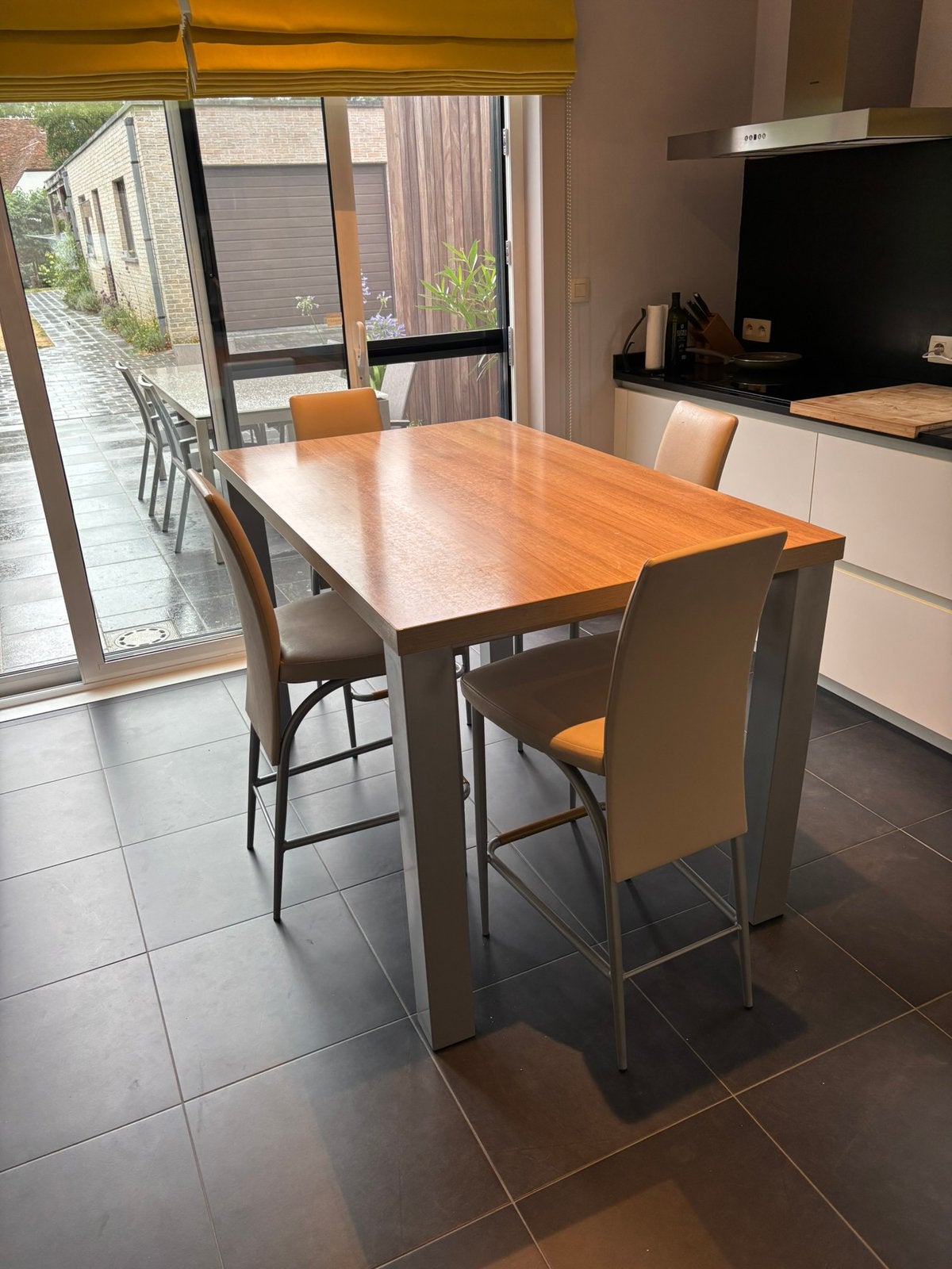 Hoge keukentafel + 4 stoelen, Huis en Inrichting, Tafels | Eettafels, Ophalen, 100 tot 150 cm, 50 tot 100 cm, Modern