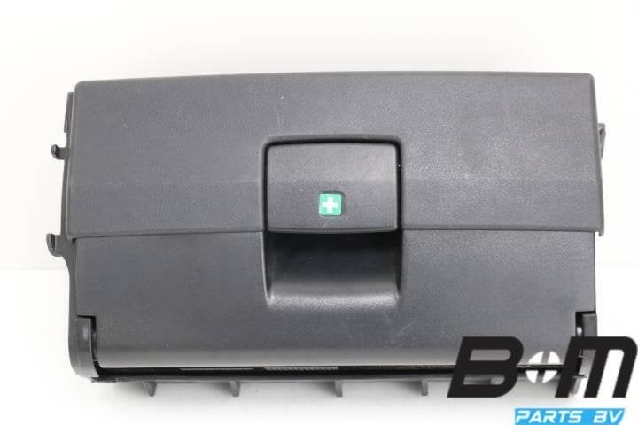 Bakje onder stoel rechts Audi A3 8P 8P0881578, Gebruikt
