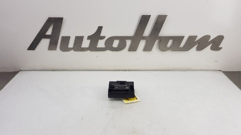 ORDINATEUR VEROUILLAGE CENTRALISE Audi Q2 (GAB / GAG), Auto-Union-Straße  1,
85057  Ingolstadt, DE, Info@audi.de, Audi, Utilisé