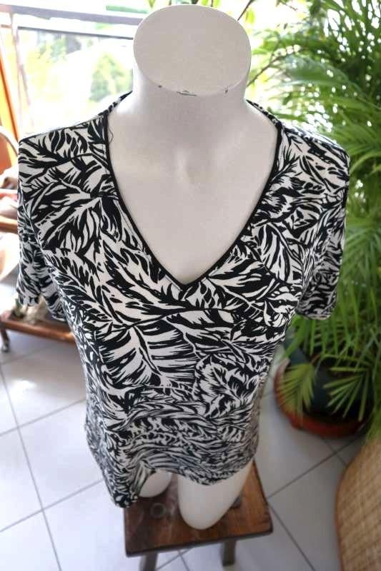 bijzonder creatief wit/zwart T-shirt, Kleding | Dames, T-shirts, Maat 38/40 (M), Wit, Ophalen of Verzenden, Zo goed als nieuw