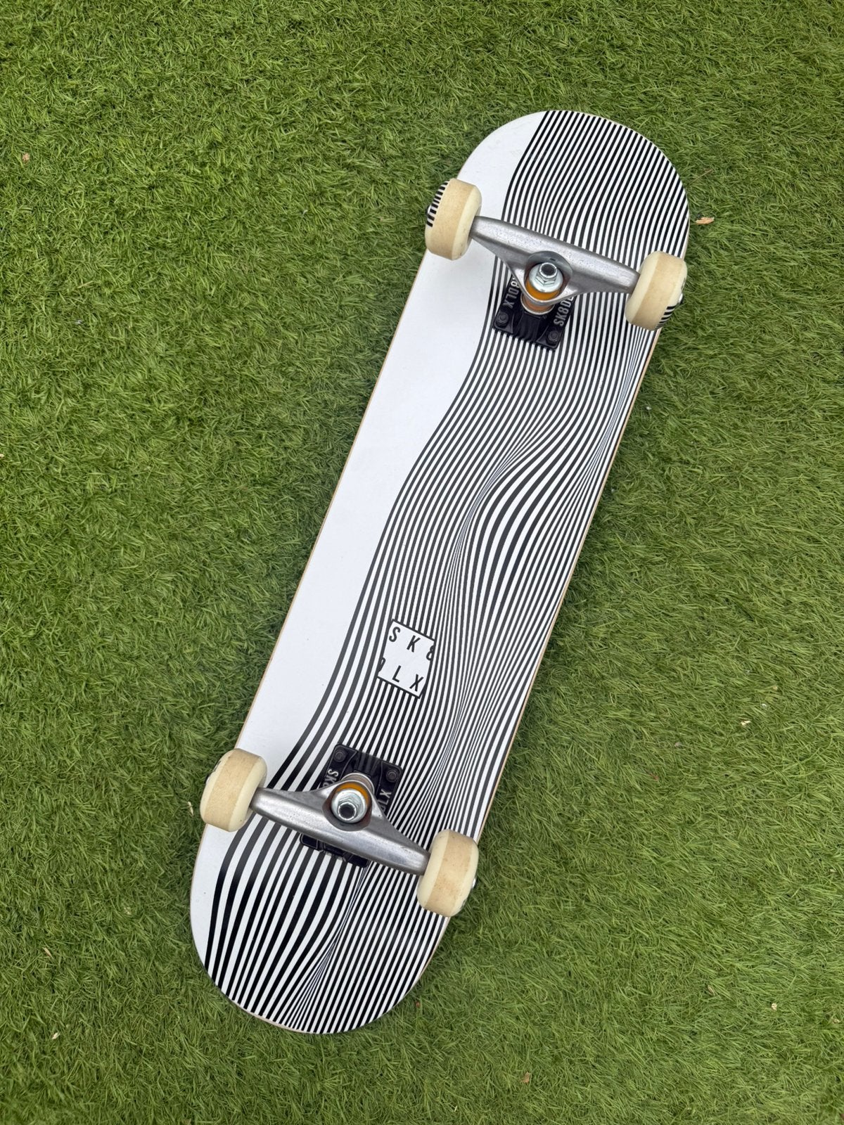 sk8dlx skateboard, Ophalen of Verzenden, Zo goed als nieuw