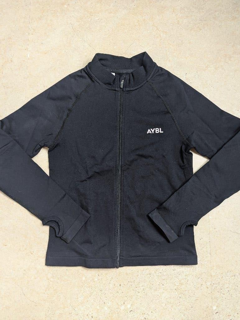 AYBL zwarte jas, Kleding | Dames, Sportkleding, Maat 38/40 (M), AYBL, Verzenden, Zwart