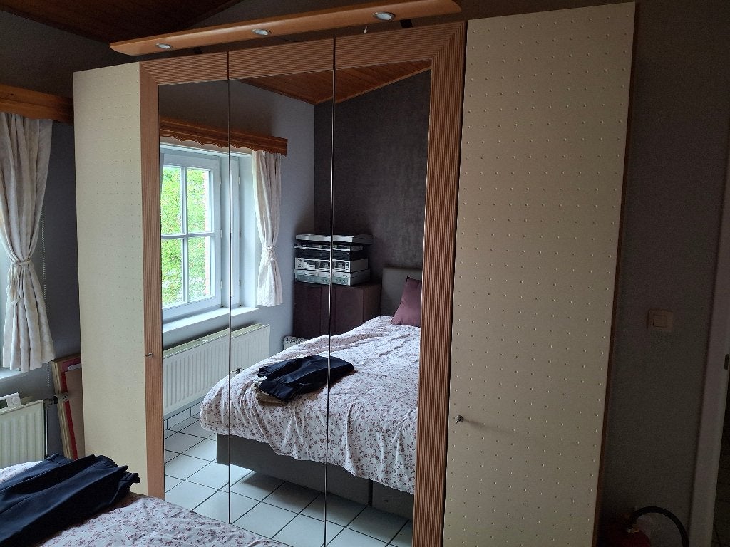 Kleerkast 250 breedx 222cm hoog, Huis en Inrichting, Ophalen, Met deur(en), Gebruikt, 200 cm of meer