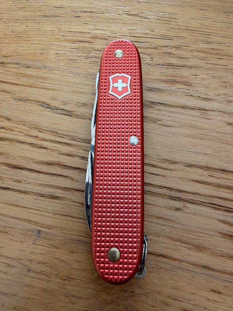 Victorinox Pioneer X alox limited edition, Ophalen of Verzenden, Zo goed als nieuw