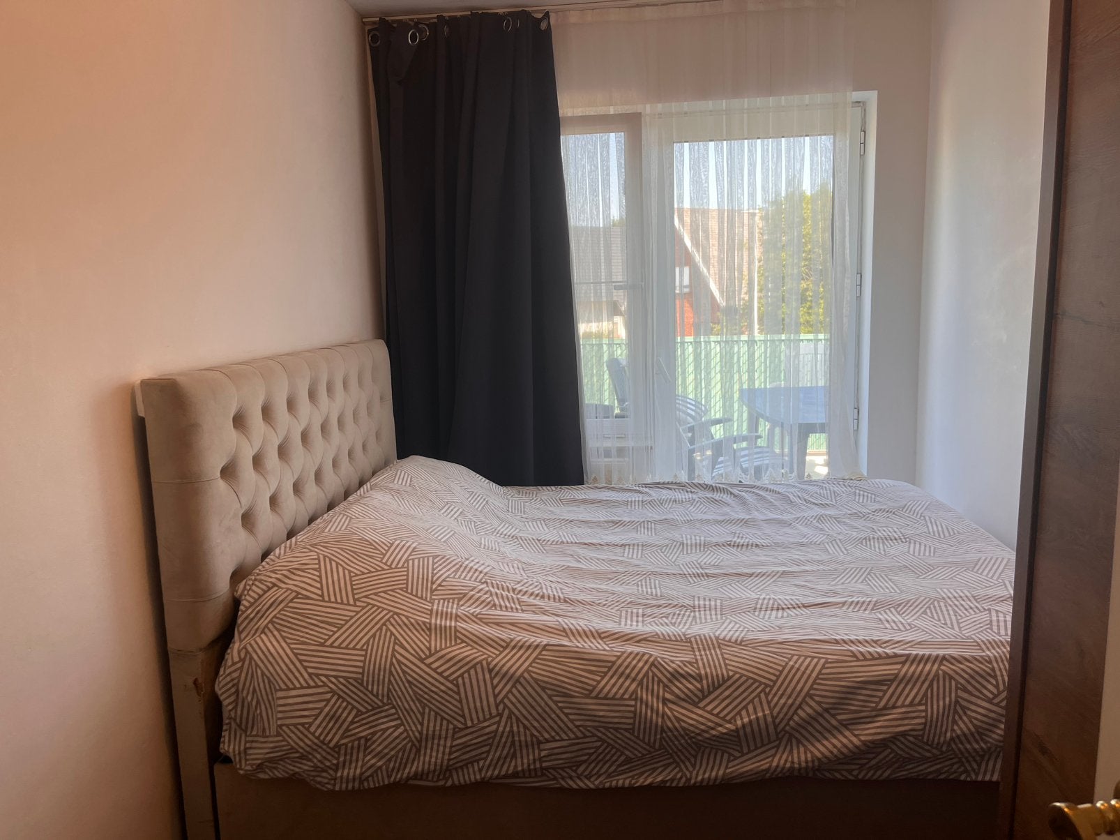 Lit double 160x200, Maison & Meubles, Beige, Enlèvement, Utilisé, Deux personnes