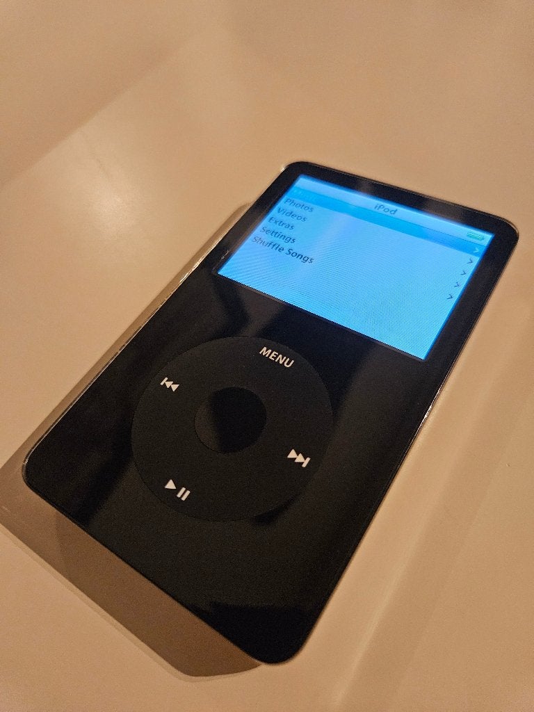 iPod Classic 5.5 gen 30 GB, Audio, Tv en Foto, Mp3-spelers | Apple iPod, Gebruikt, Classic, Zwart, Ophalen of Verzenden