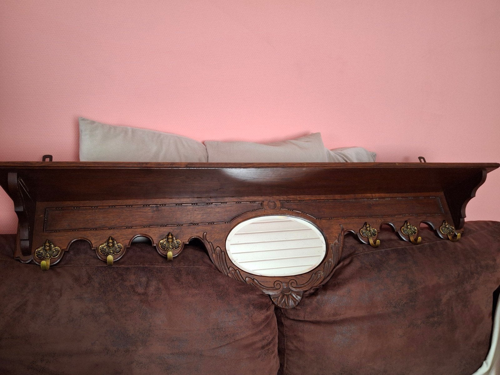 Très beau porte manteau 139cm de long  ( ancien), Ophalen