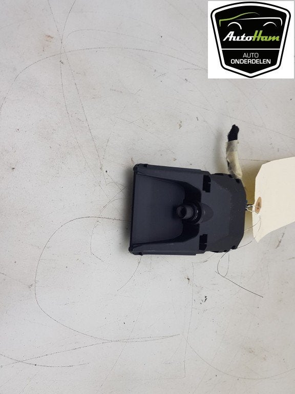 CAMERA AVANT Peugeot 5008 II (M4 / MC / MJ / MR), Postoffice@zf.com, Löwentaler Straße 20
88046  Friedrichshafen, DE, Utilisé