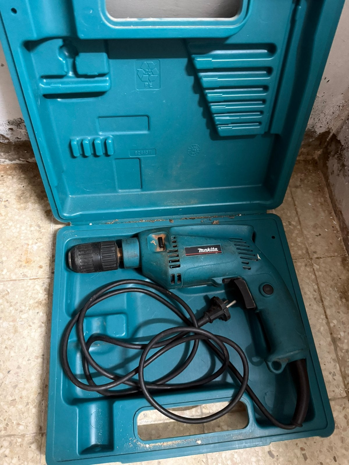 Makita HP-1501 boormachine klopboor, Ophalen of Verzenden, Zo goed als nieuw, Boormachine