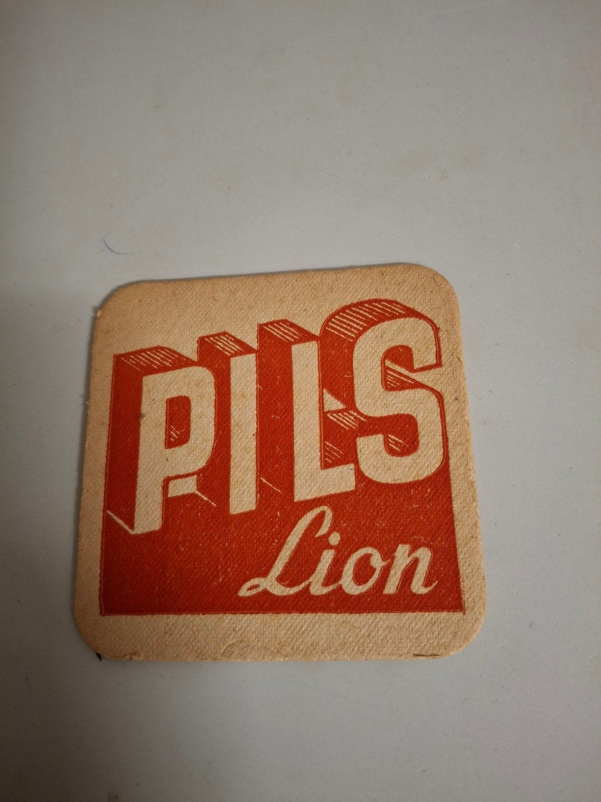 vieux tapis à bière Lager Lion, Enlèvement ou Envoi