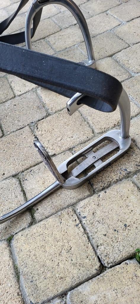 Selle polyvalente Stübben, Enlèvement, Utilisé, Autres espèces