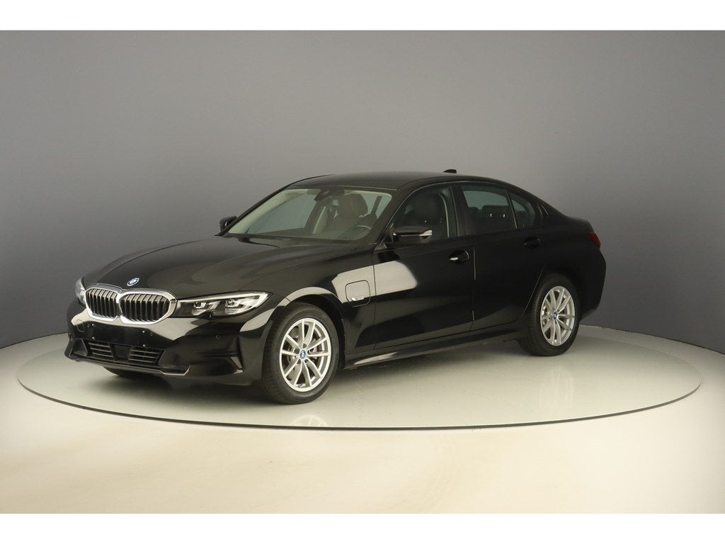 BMW 320 e 204pk Pack Business, Automaat, Parkeersensor, Zwart, 31 g/km