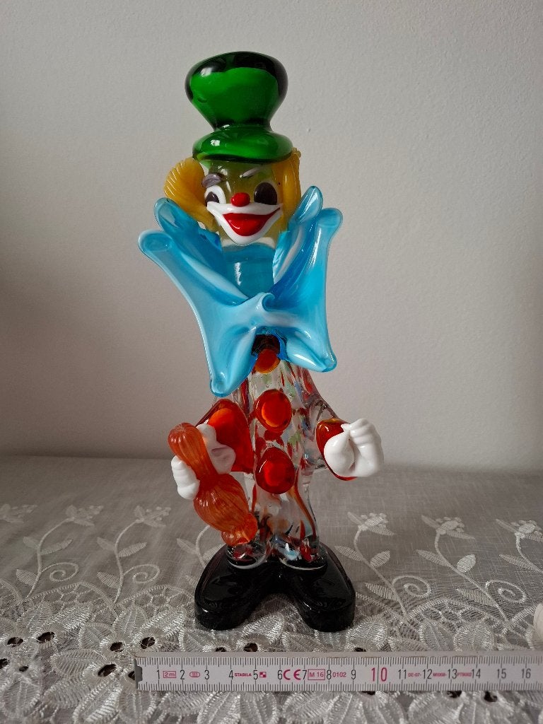 Glazen handgeblazen clown, Enlèvement