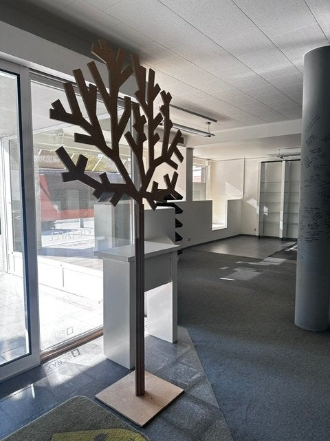Decoratieve houten boom, Ophalen, Zo goed als nieuw