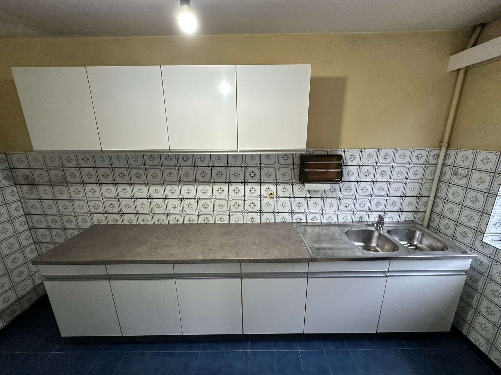Volledige keuken met kookplaat en wasbak, Huis en Inrichting, Ophalen, Zo goed als nieuw