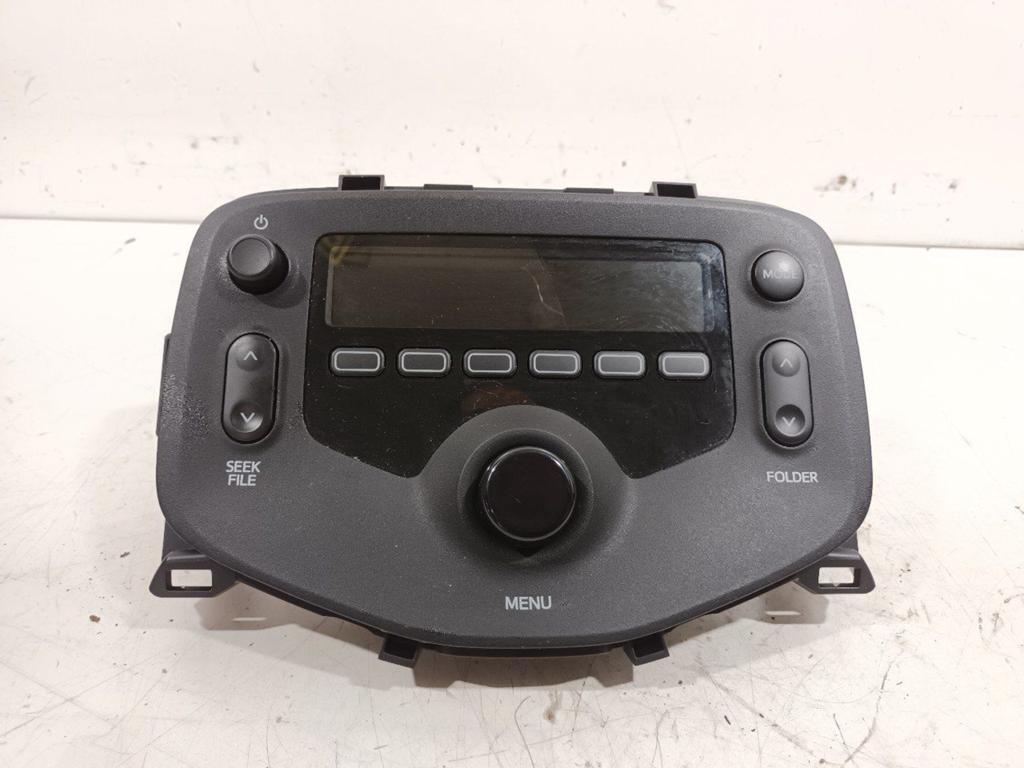 Radio Toyota Aygo, Ophalen of Verzenden, Van der Ven Autorecycling B.V., Onderdelen@venauto.nl, Ettenseweg 76, 4706 PB Roosendaal, The Netherlands