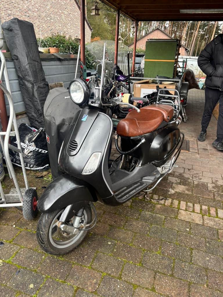 Vespa LX-V, Fietsen en Brommers, Scooters | Vespa, Ophalen, Zo goed als nieuw, Vespa LX