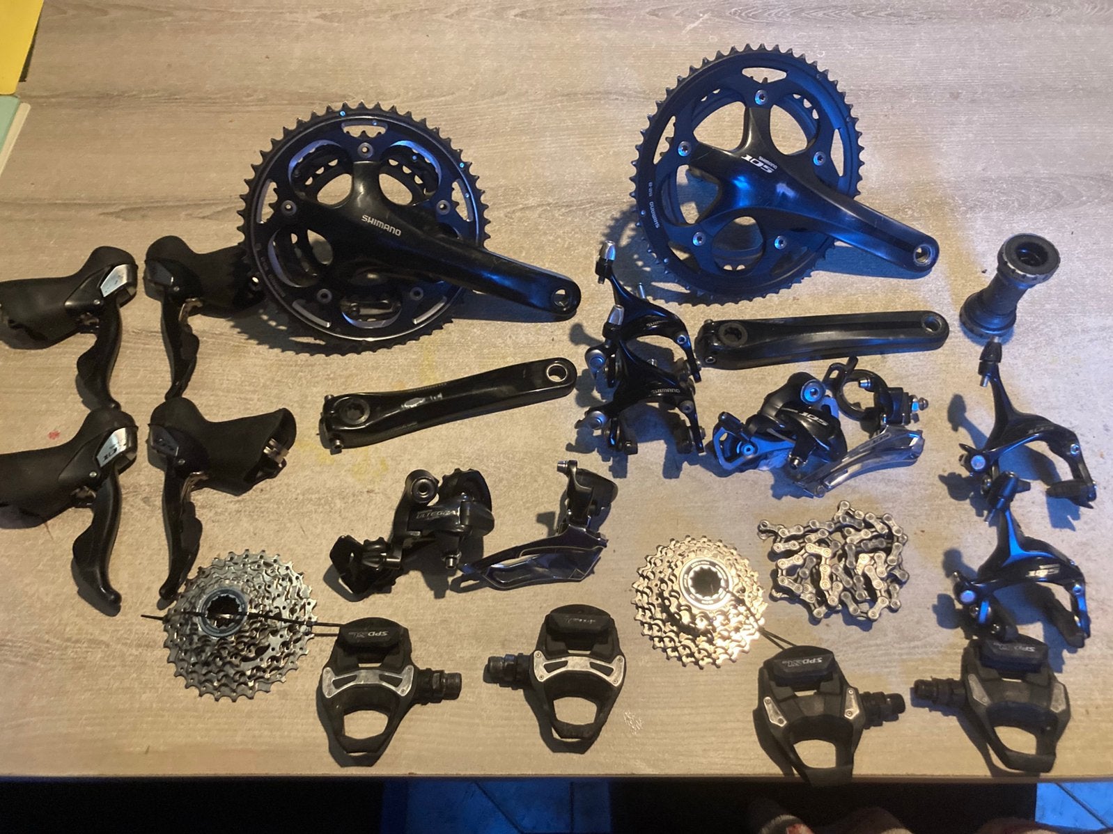 2 groupes de vélo de route Shimano 105, Enlèvement ou Envoi, Utilisé, 15 à 20 vitesses, Frein sur jante