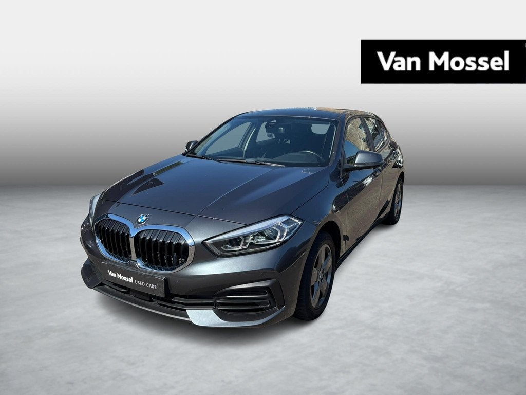 BMW 1 Serie Hatch 116i (80 kW), Autos, Argent ou Gris, 680 kg, Entreprise, 5 places