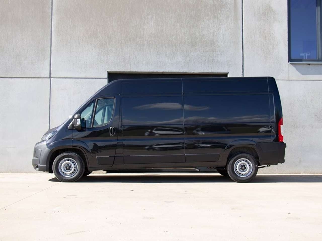 Opel Movano 2.2 145PK AUTOMAAT L3H2 CAMERA|NAVI|NIEUW STOCK, Auto's, 0 kg, Zwart, Bedrijf, 107 kW
