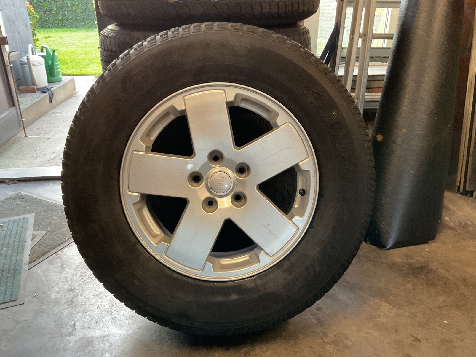 Jeep Wrangler JK, Auto-onderdelen, Ophalen, Band(en)