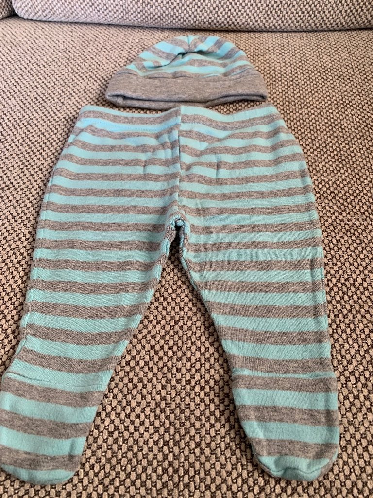 Zachte HEMA broek met voetjes + muts – maat 50/56, Enfants & Bébés, Vêtements de bébé | Taille 50, Enlèvement ou Envoi, Neuf, Pantalon