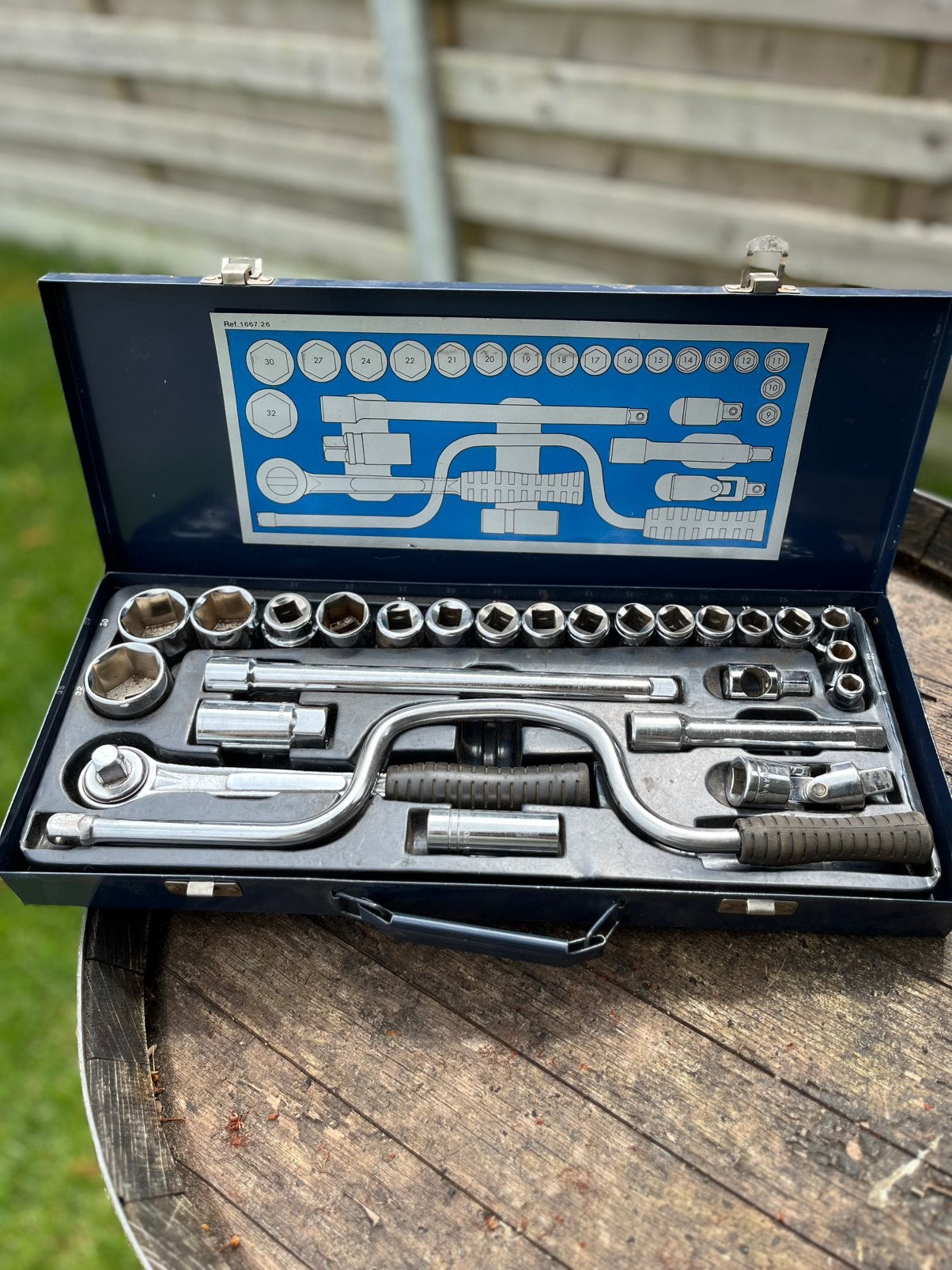 Gereedschapsset met doppen en ratel in metalen koffer, Ophalen, Gebruikt, Gereedschapsset, Overige merken