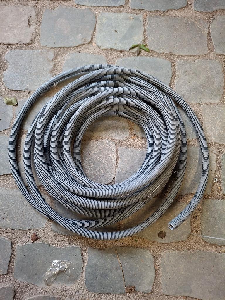 Elektra-installatiebuis met trekdraad, Doe-het-zelf en Bouw, Ophalen, Nieuw, Kabel of Snoer