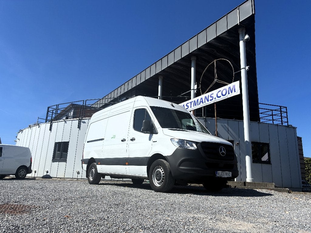 Mecedes-Benz eSprinter 320 81 kWh 37.850€+BTW 204PK L2H2 RWD, Automaat, Dealer onderhouden, Zwart, 2000 kg