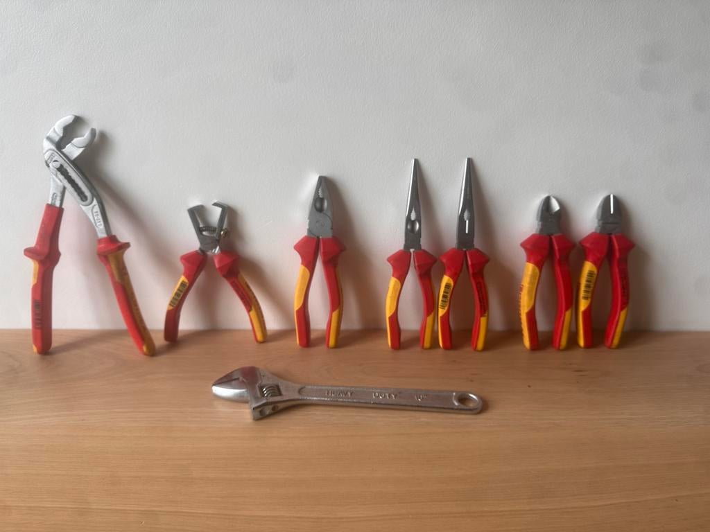 Promat tangen 6 stuks plus 1 maal knipex tang plus sleutel, Doe-het-zelf en Bouw, Ophalen of Verzenden, Zo goed als nieuw
