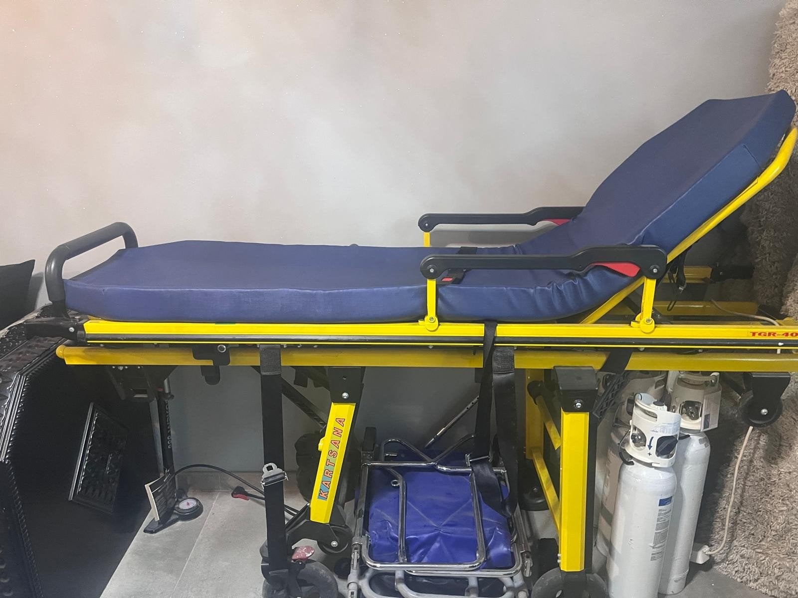 Brancard d'ambulance KARTSANA TGR-400F, Enlèvement, Comme neuf