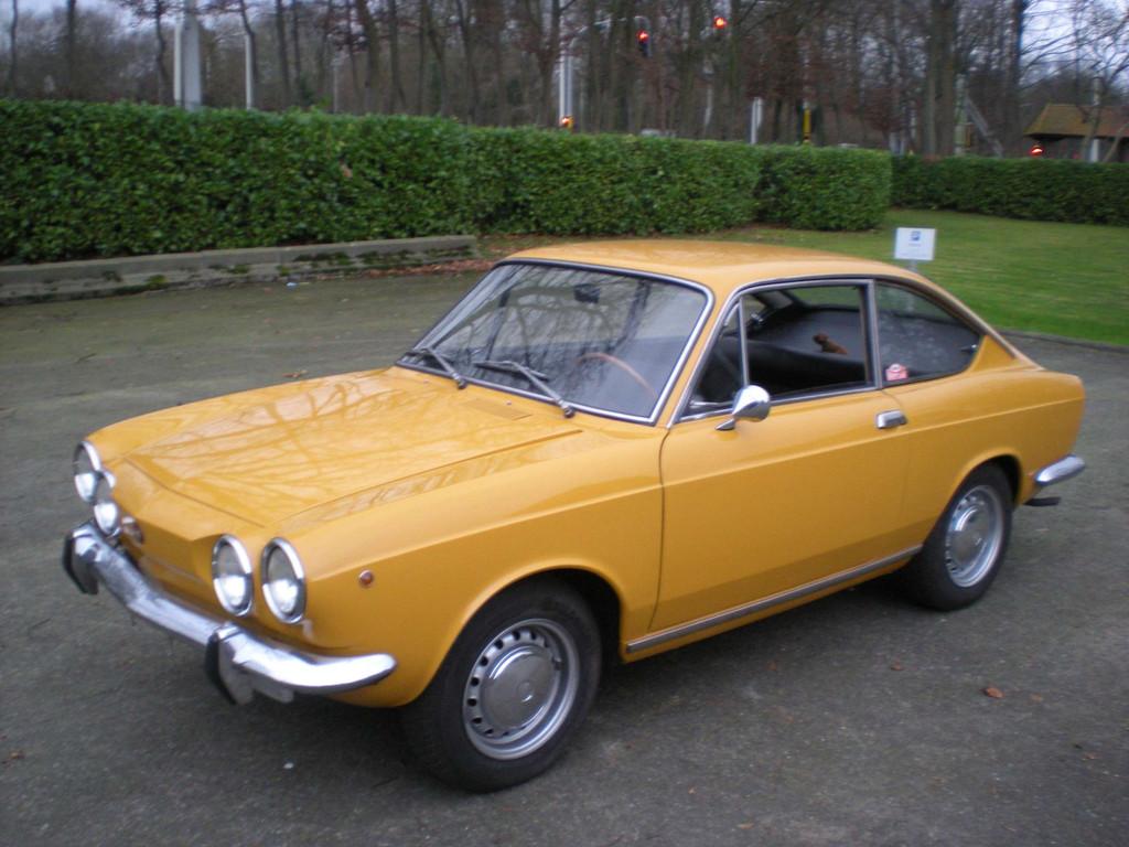 Fiat 850 COUPE, Autos, Oldtimers & Ancêtres, Achat, Entreprise, Jaune, Boîte manuelle