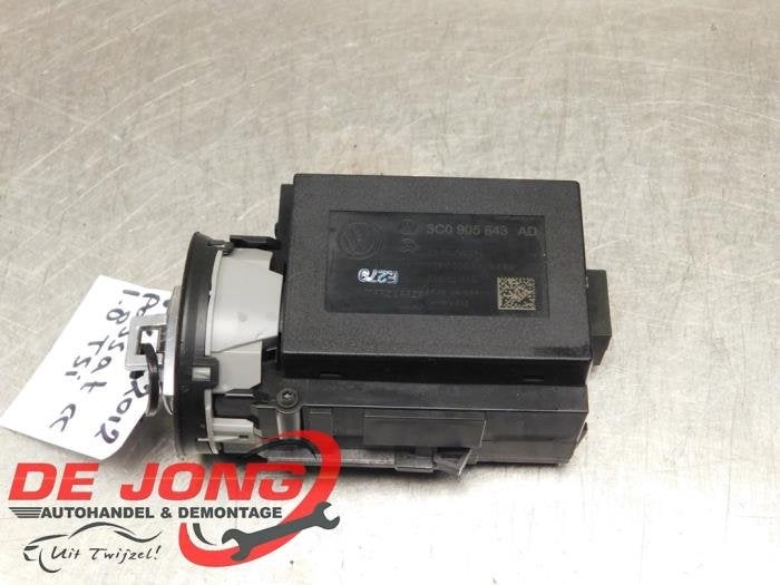 Serrure de contact + clé d'un Volkswagen Passat, Volkswagen, -, 3 mois de garantie, Utilisé