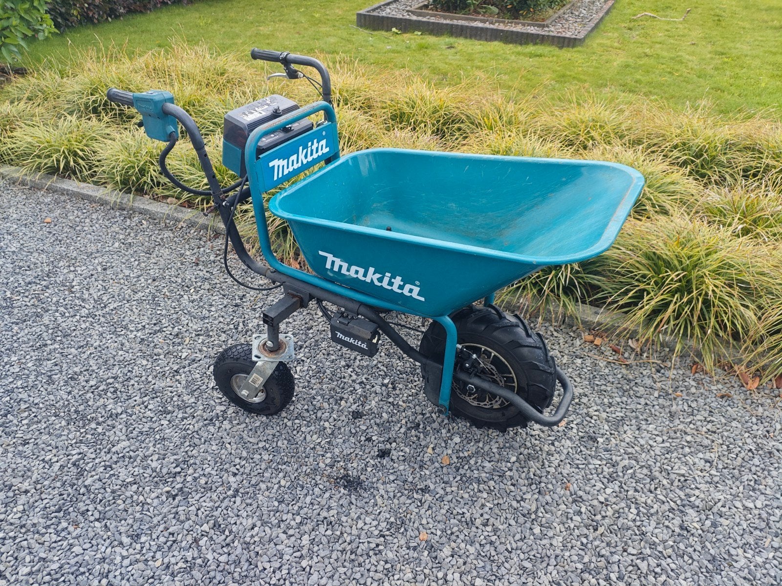 Makita accu kruiwagen, Doe-het-zelf en Bouw, Ophalen