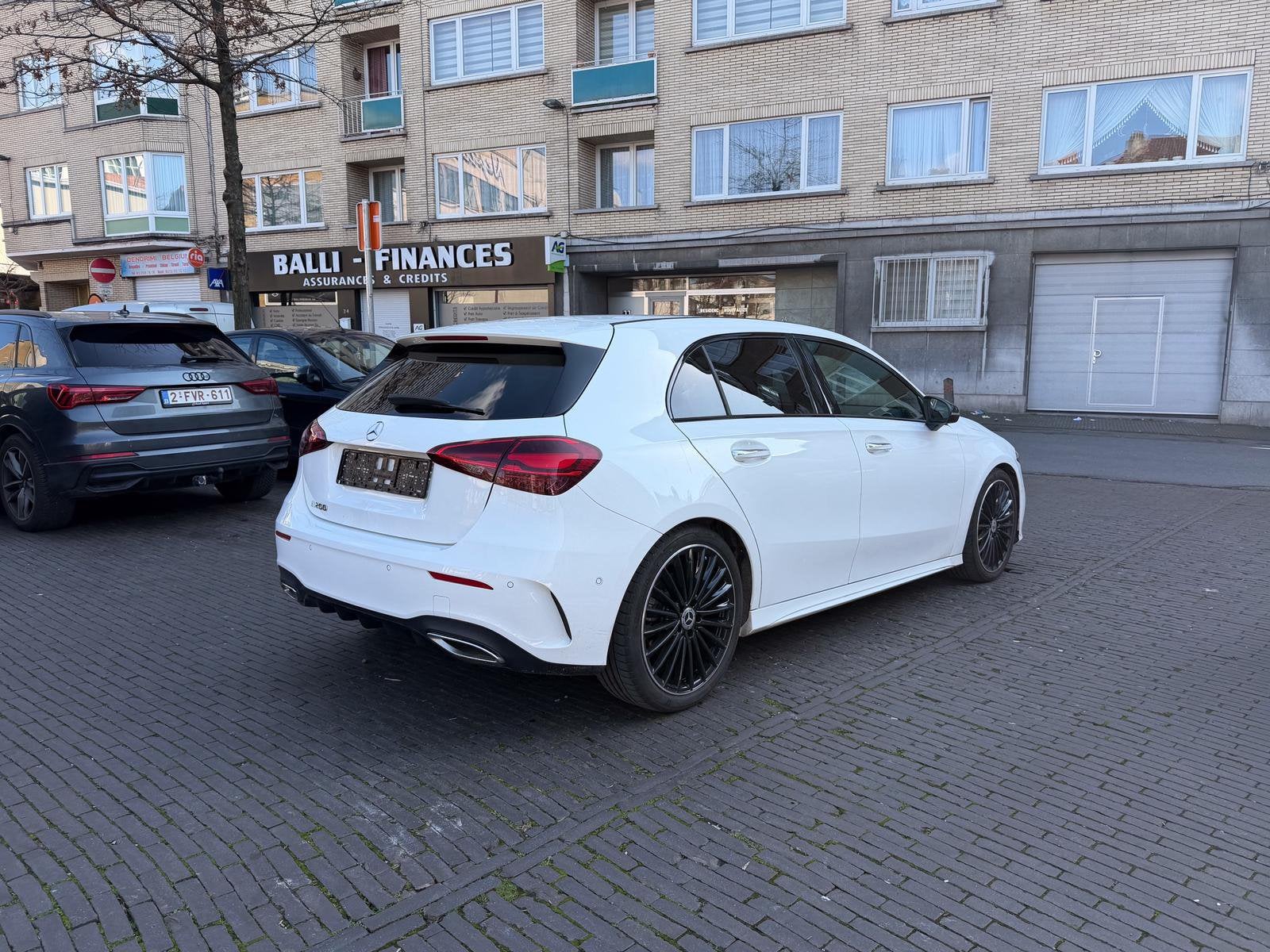 Mercedes A200 AMG 2024, Auto's, Automaat, Dealer onderhouden, Wit, 120 kW