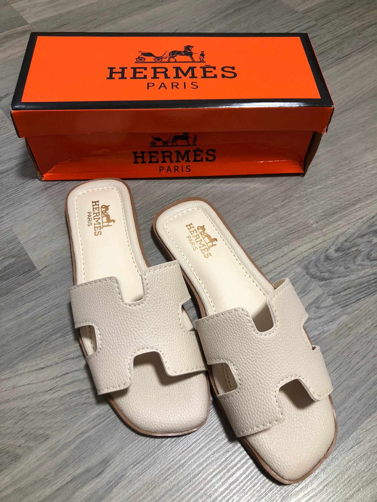 Nieuwe Créme Hermes maat 38 (namaak), Kinderen en Baby's, Babykleding | Schoentjes en Sokjes, Ophalen, Zo goed als nieuw