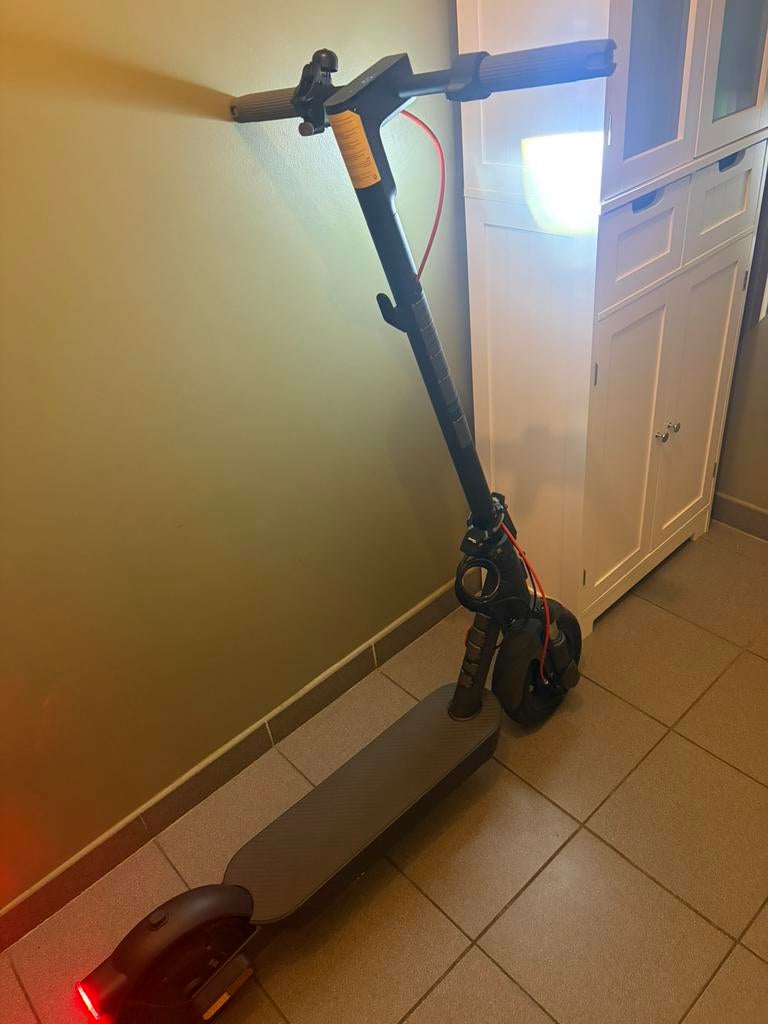 Elektrische step, Fietsen en Brommers, Steps, Ophalen, Nieuw, Elektrische step (E-scooter)