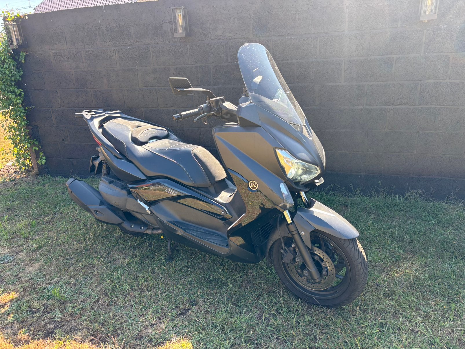 Motor Scooter Yamaha XMAX400 Iron Max ABS, Scooter, 395 cc, Gebruikt, Particulier