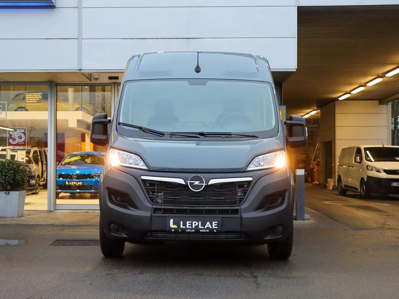Opel Movano L2H2 2.2D 140PK MT6 |DEMO|BTW-WAGEN, Auto's, Bestelwagens en Lichte vracht, 0 kg, Navigatiesysteem, 0 kg, https://public.car-pass.be/vhr/79cc7a81-f4b4-479d-94e3-1937a1c2fa8c