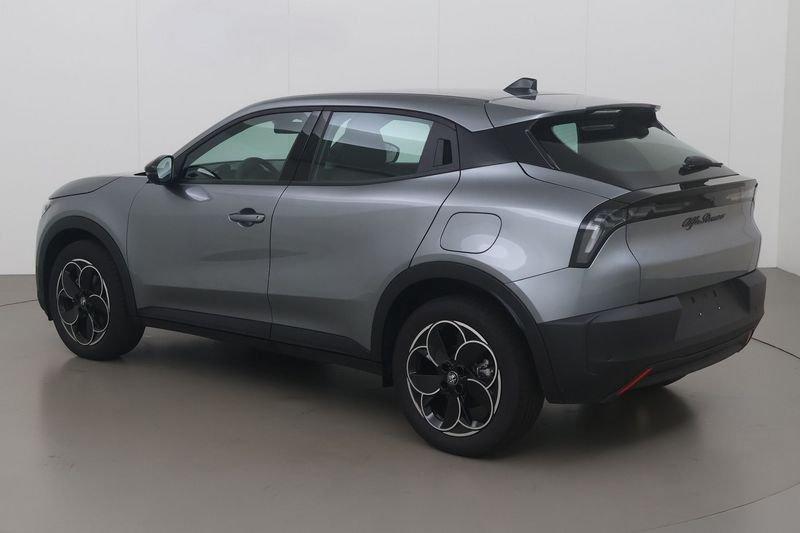 Alfa Romeo Junior E- 54 kwh elettrica 156 AT, Auto's, Automaat, Gebruikt, Zwart, Overige bekleding