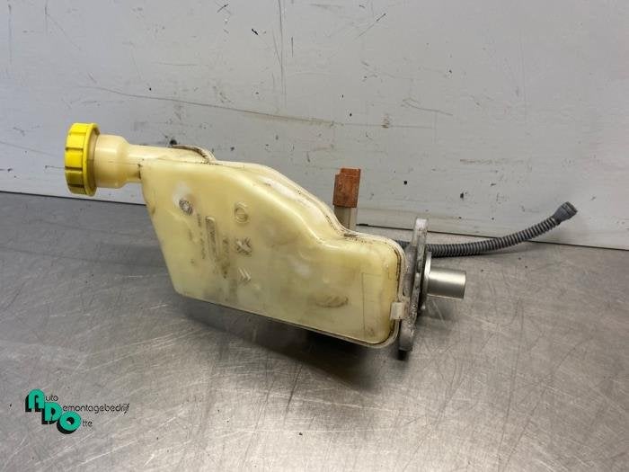 Cylindre de frein principal d'un Peugeot 208 (208 12-), -, 3 mois de garantie, Utilisé, -